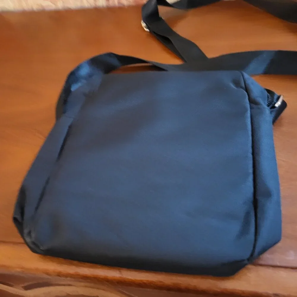 Book and coffee saying small purse (new in bag) - Picture 2 of 3